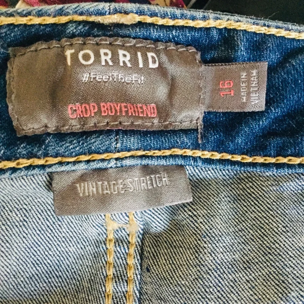 Torrid Crop Boyfriend Vintage Stretch